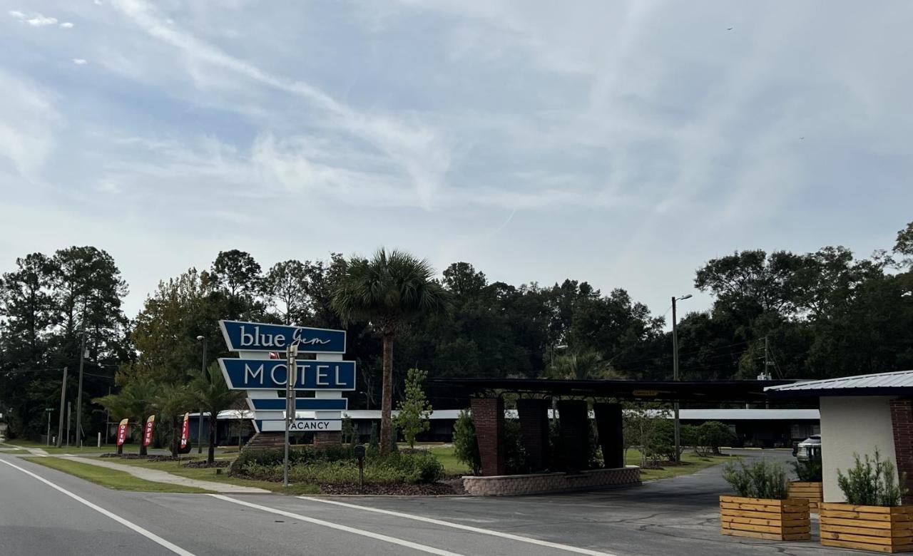 Bluegem Motel High Springs Bagian luar foto