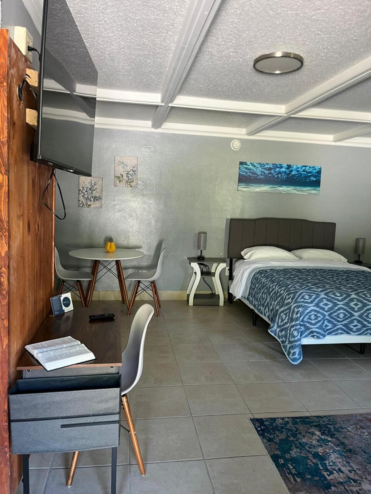 Bluegem Motel High Springs Bagian luar foto